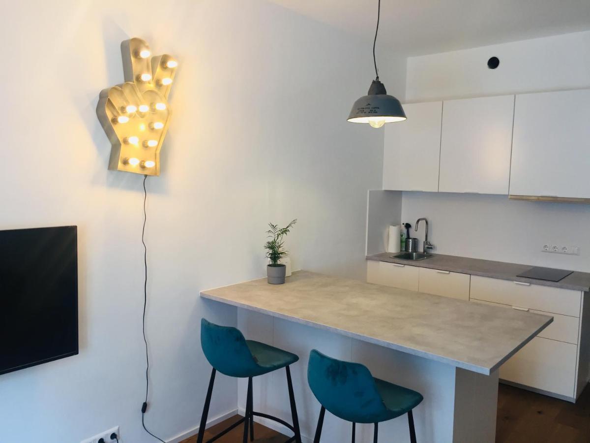Hafen Dock 5 Apartment Klagenfurt am Woerthersee Bagian luar foto